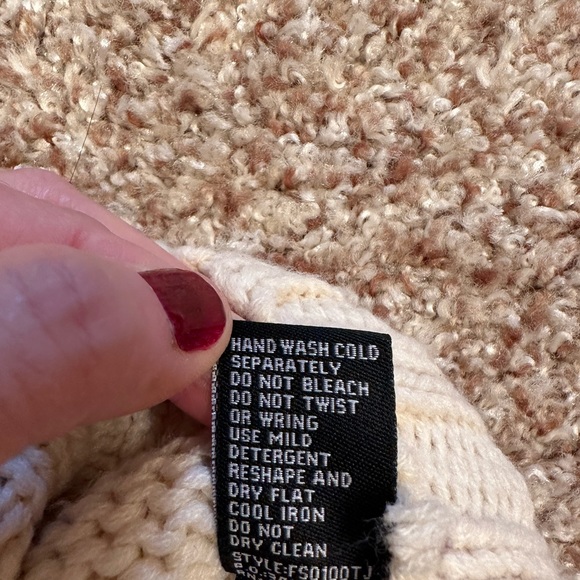 Rachel Zoe turtleneck sweater. - Picture 5 of 6